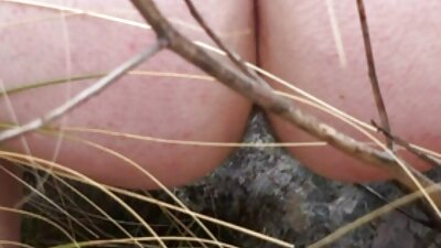 금발의 숙녀 빌어 먹을 두 잘 endowed 검정 스터드